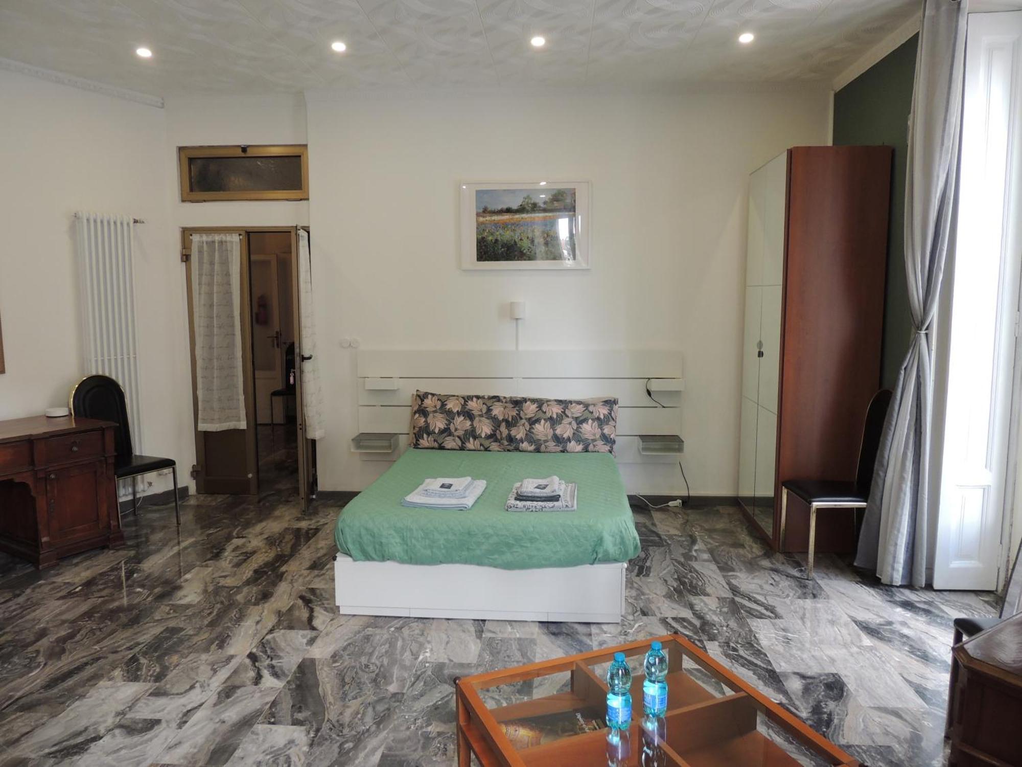 Home Nolo Milano 4 Rooms 11 Beds, Milan